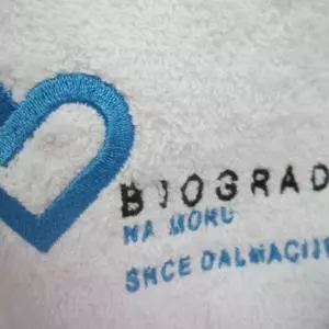 Preko 600 domaćina u Biogradu na Moru dobilo brendirane setove ručnika