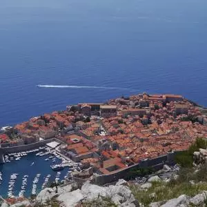 Dubrovnik introduced counters to limit and manage tourist arrivals in the historic center