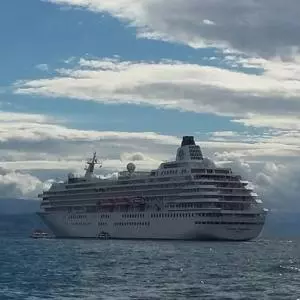 A cruiser with almost 1.000 passengers sailed into Opatija