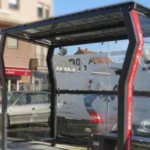 U Samoboru postavljene solarne autobusne stanice