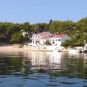 The state is selling the island of Smokvica, the hotel Hrvatska in Baška voda, the Perna Tourist Board in Orebić and the Uvala Slana camp