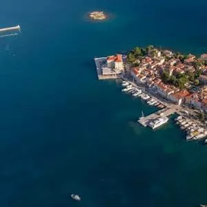 More than 6,2 million kuna is being invested in the construction of breakwaters and the installation of pontoons in the port of Poreč