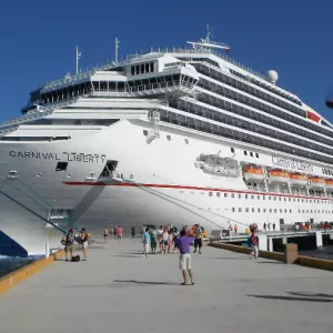 As a sign of protest, the Secret Dalmatia travel agency refuses all cruise tours in Croatia