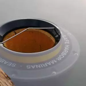 U riječkoj luci postavljen Seabin uređaj za filtriranje morske vode