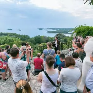 The results of the previous part of the tourist year are presented