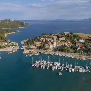 The cities of Mali Lošinj and Cres have signed an agreement on cooperation between tourist boards!