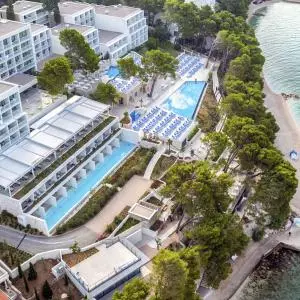 Bluesun opens the first hotel on the Makarska Riviera. Testing for COVID-19 is provided at all destinations