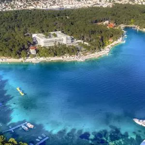 With the engagement of four renowned specialist doctors, Hotel Bellevue, as well as the whole of Lošinj, is additionally positioned as a center of health tourism.