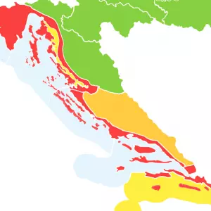 DHMZ: Upaljen crveni alarm za cijelu obalu. Upozorite goste