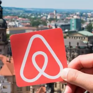 Airbnb launched the initiative "Live and work anywhere"