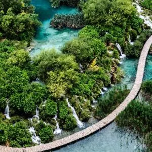 13% turista tijekom boravka u Hrvatskoj posjeti nacionalne parkove i druga zaštićena područja