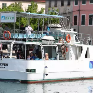 The final stage of the arrangement of part of the coast and the pier for tourist boats in Skradin is in progress