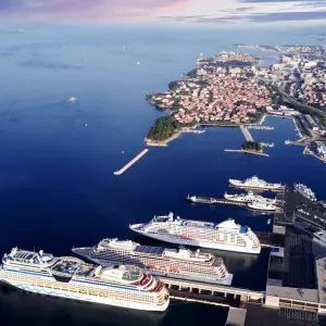 Zadar po prvi put ugostio pet brodova za kružna putovanja istovremeno