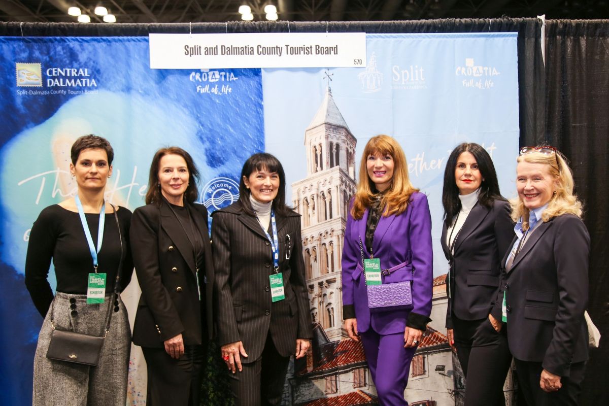 Representatives of tourist communities New York 2023 htz
