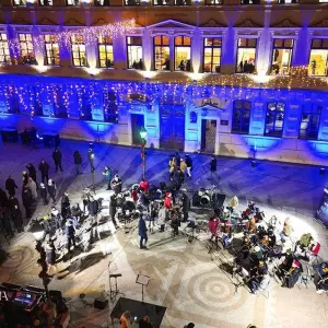 Koncert s prozora Gimnazije sadržaj koji ovaj Advent izdvaja od drugih: Jubilarni 10. koncert u kojem sudjeluje 150 učenika glazbene škole