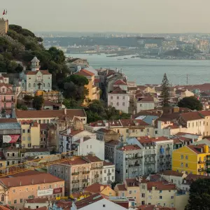 Portugal first encouraged and now wants to prevent foreigners from buying houses. Prices in Lisbon continue to rise steadily