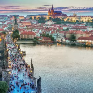 Prag zabranio noćni promet u Starom gradu, četvrt Praha 1 spava mirnije