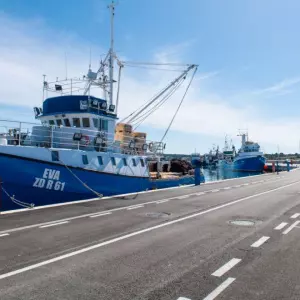 U Novalji otvorena rekonstruirana Primorska ulica i ribarska luka, najavljene nove investicije