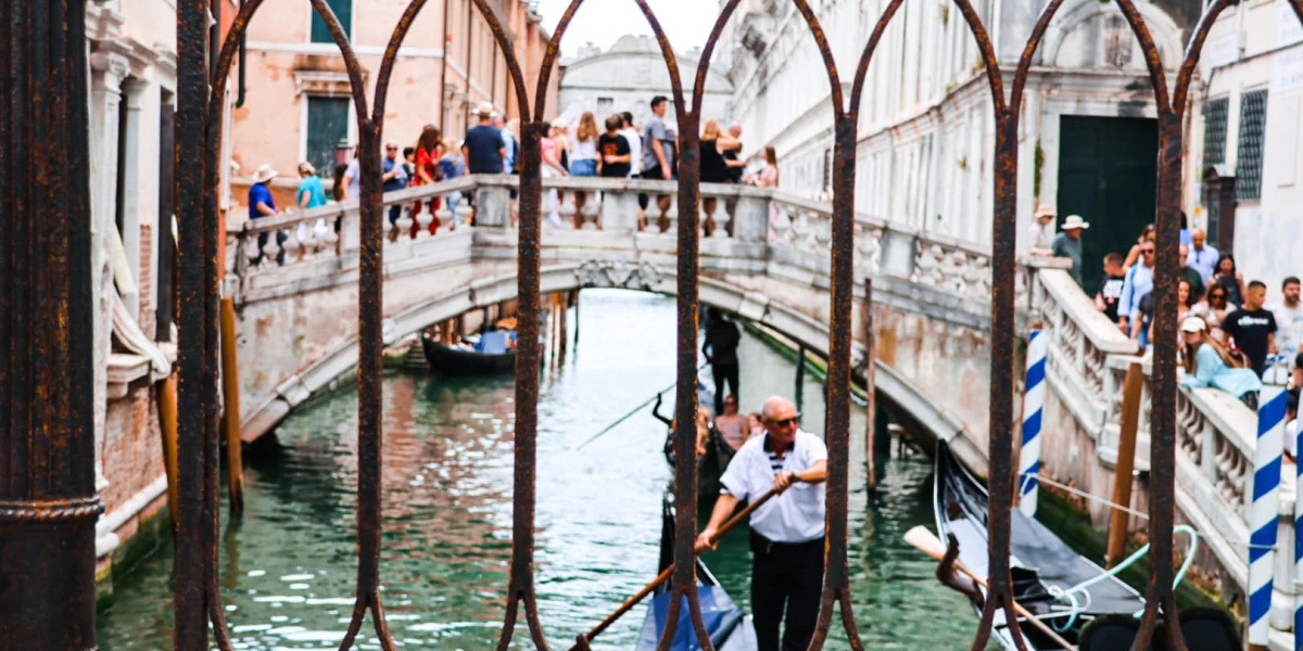 Venecija 2025: Više kreveta za goste nego stanovnika. Održivi turizam ili put bez povratka?
