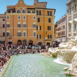 Rim planira uvesti naplatu ulaznica za Fontana di Trevi kao mjeru za smanjenje gužve 