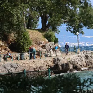 Podaci Awaze grupe govore kako posjetiteljima treba duži period za donošenje odluke o rezervaciji 