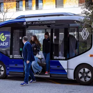 WeRide i Renault grupa testiraju autonomne mini buseve po gradskim ulicama