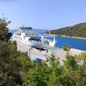 Prednost otočanima pri ukrcaju na trajekt dva puta dnevno i ove sezone