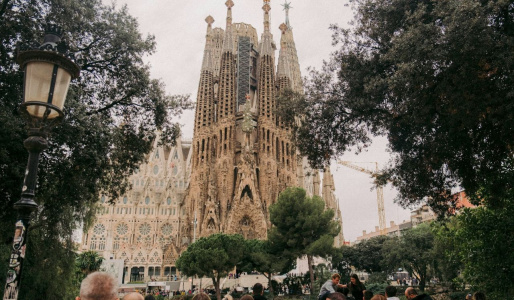 Paradoks Barcelone: grad koji smanjuje turizam istodobno radi na povećanju kapaciteta za letove