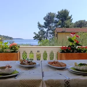 Trendovi putovanja za ljeto 2025. prema istraživanju potrošača na platformi Airbnb