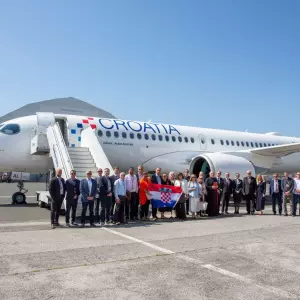Treći novi zrakoplov Airbus A220 nove flote Croatia Airlinesa dočekan u Zagrebu 