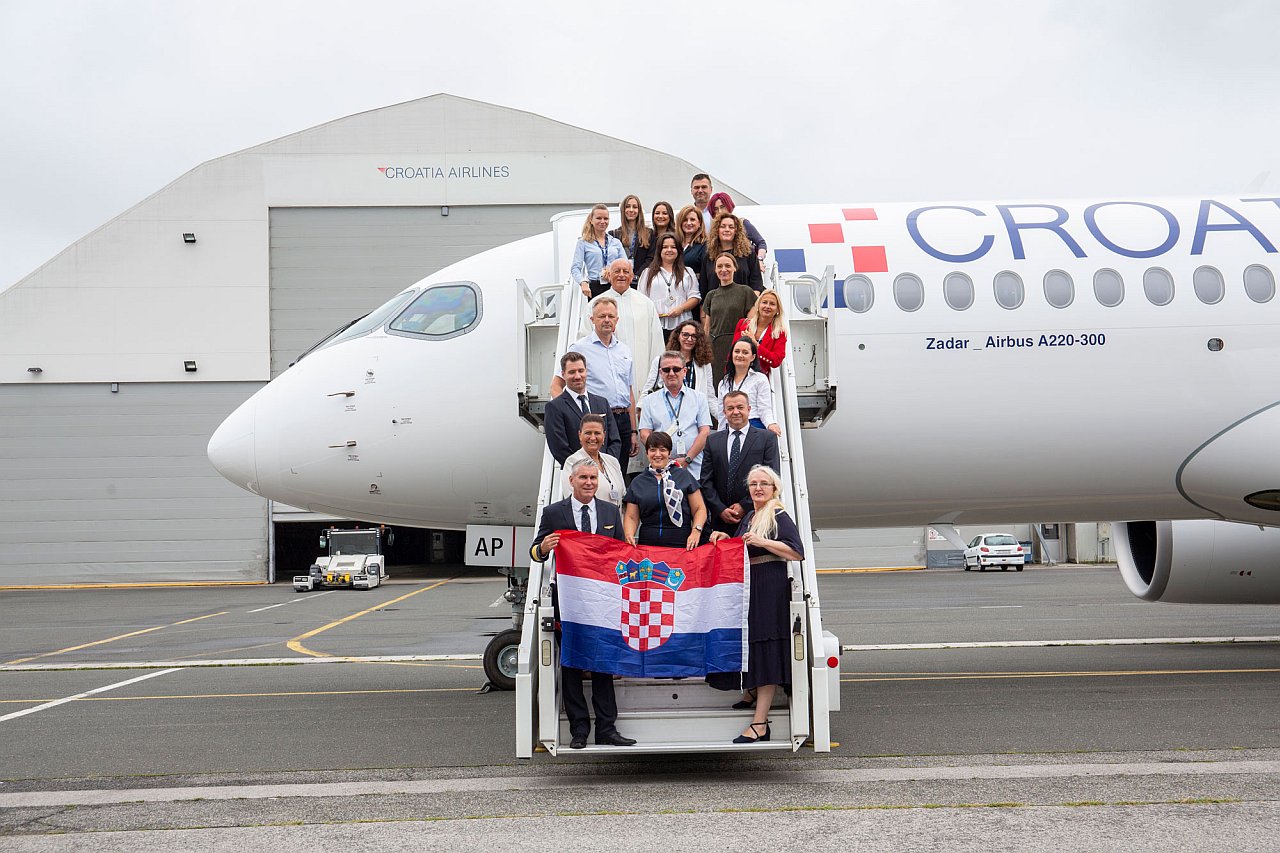 Airbus a220 sesti novi zrakoplov zadar croatia airlines 3