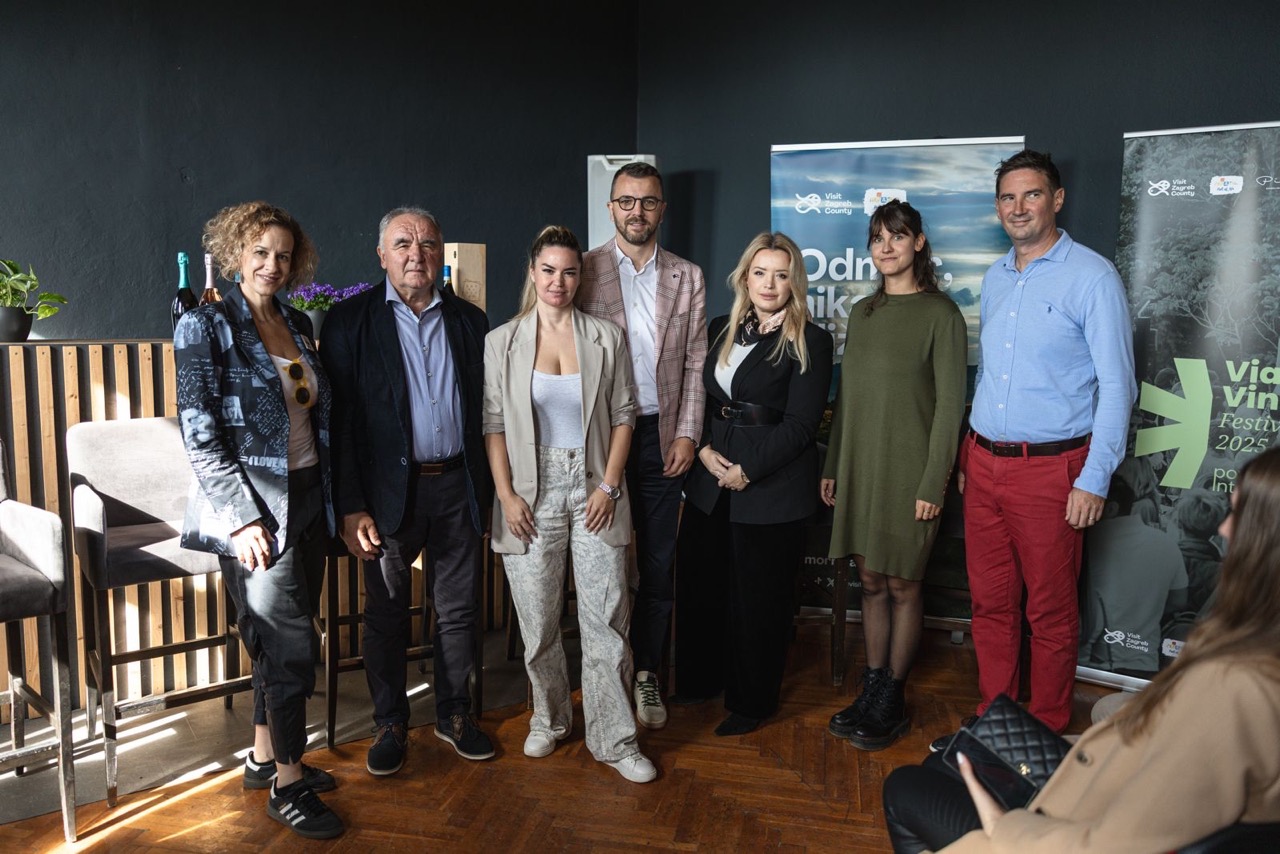 Foto panelisti one wine story powered by interwine large