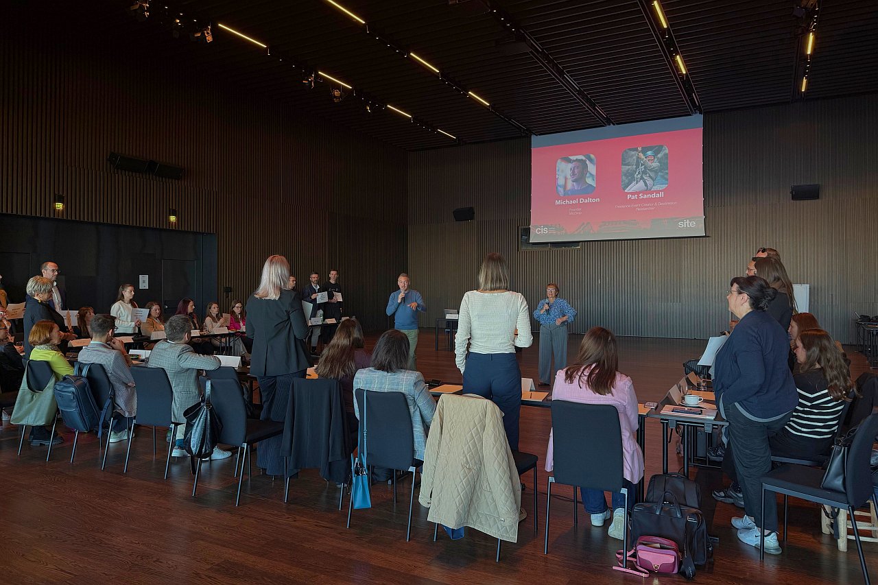 Istratz cis25 edukacija4 tziz