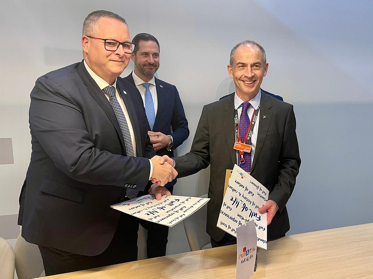 Sporazum o suradnji htz i jet2 htz