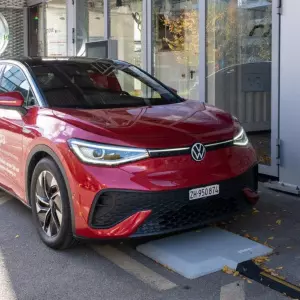 Prva električna vozila na svijetu s induktivnim punjenjem