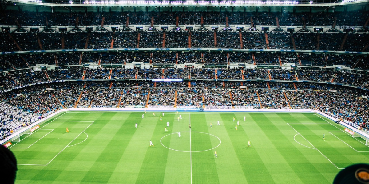 Rasprodano: zašto je to normalno u nogometu, a tabu u turizmu?