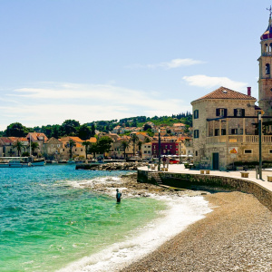 Sutivan kao ogledalo hrvatskog turizma: što smo mogli sačuvati da smo na vrijeme upravljali prostorom