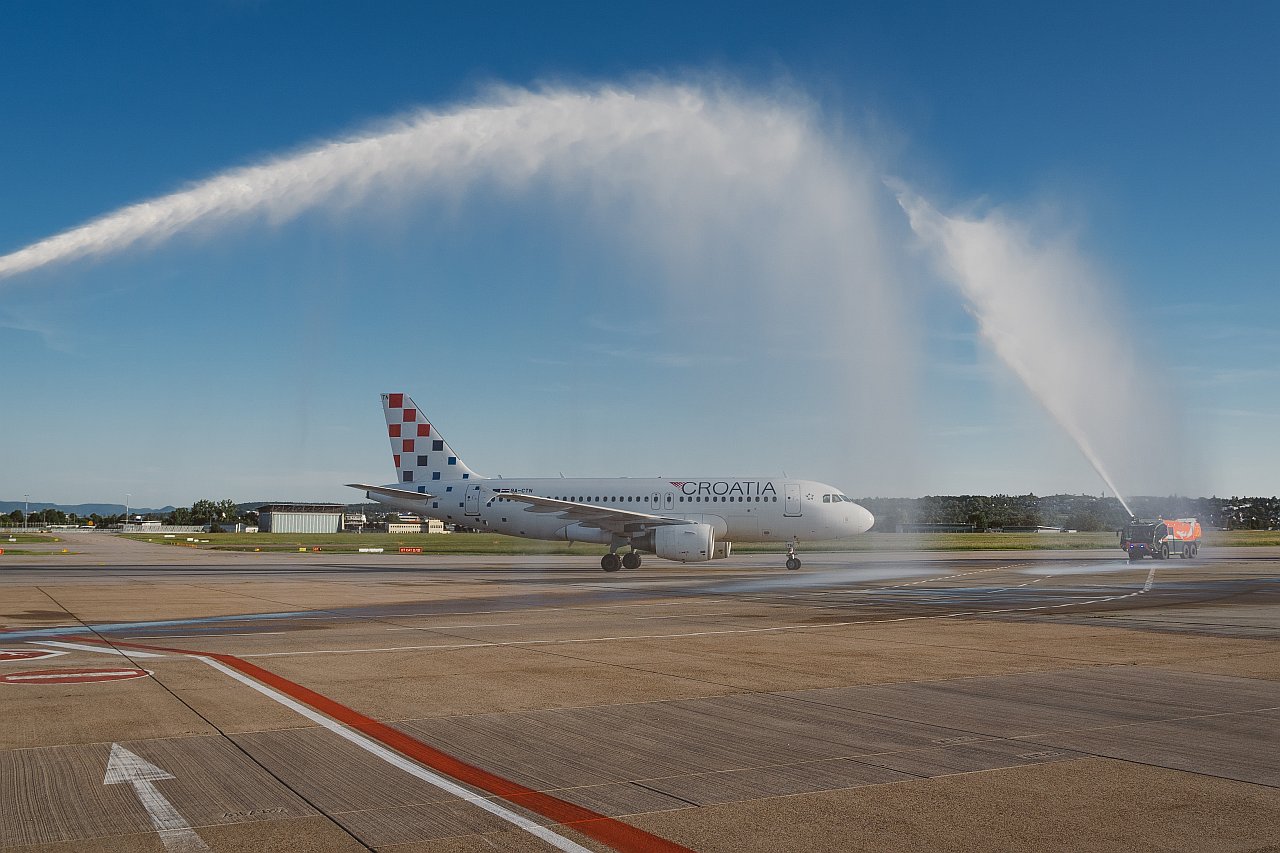 Inauguracijski let croatia airlines dubrovnik stuttgart 2