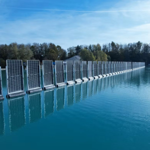 Vertikalni solari na jezeru u Bavarskoj proizvode energiju kada je najpotrebnija, ujutro i navečer