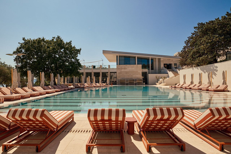Movenpick hotel residences kvarner bay alba signature pool