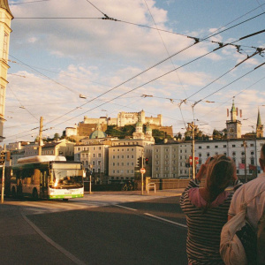 Salzburg prvi put uvodi ljetni prometni režim u povijesnoj jezgri: promet postaje alat upravljanja turističkim tokovima
