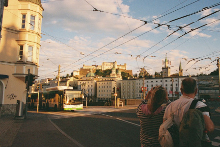 Salzburg prvi put uvodi ljetni prometni režim u povijesnoj jezgri: promet postaje alat upravljanja turističkim tokovima